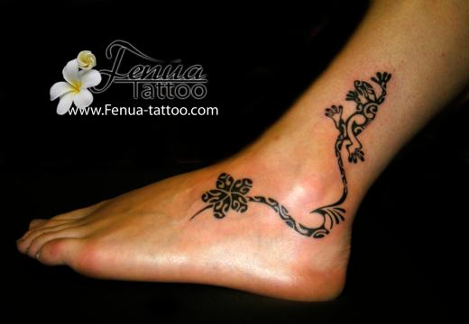 6b°) tatouage polynesien sur le pied